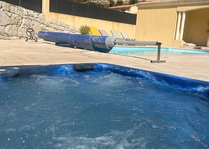 Detente Bas De Villa Jacuzzi, Piscine A 15 Min De Nice